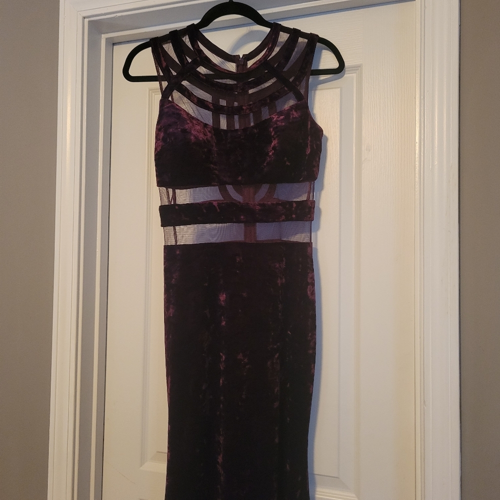 Betsy Adams, beautiful evening dress velvet/ sheer Sze 6 color Magenta/Burgundy